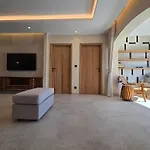 Utopia Luxury *