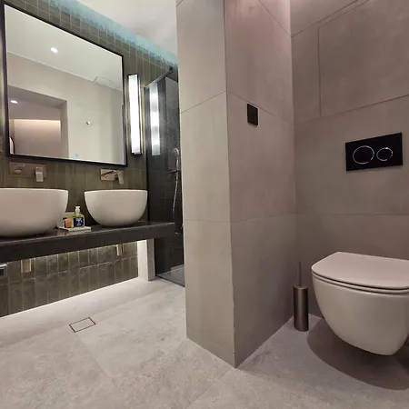 Utopia Luxury Apartment *